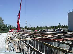 Schalungsarbeiten f&uuml;r Betonplatten-Abdeckung der nicht mehr genutzten Belebungsbecken